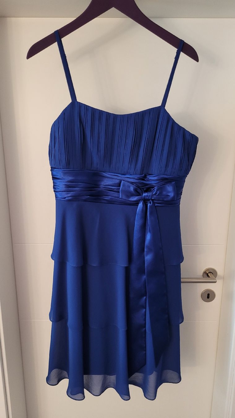 Kleider: blaues Cocktailkleid mit Chiffon 40/42 – Gebraucht aus Niederwil SO von greenp