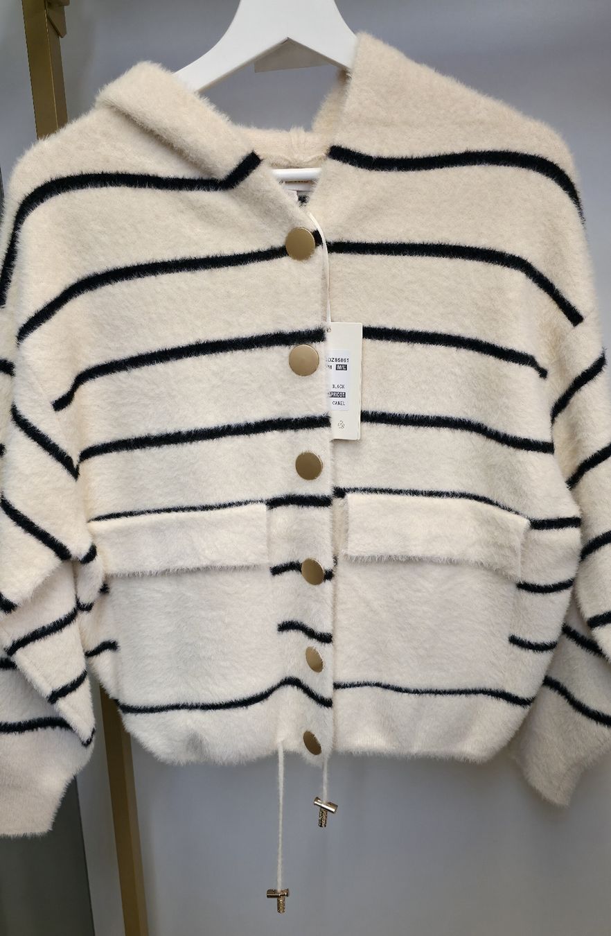 Jacken: Jacke S/M NEU – Neu und originalverpackt aus St. Gallen von Moda2024