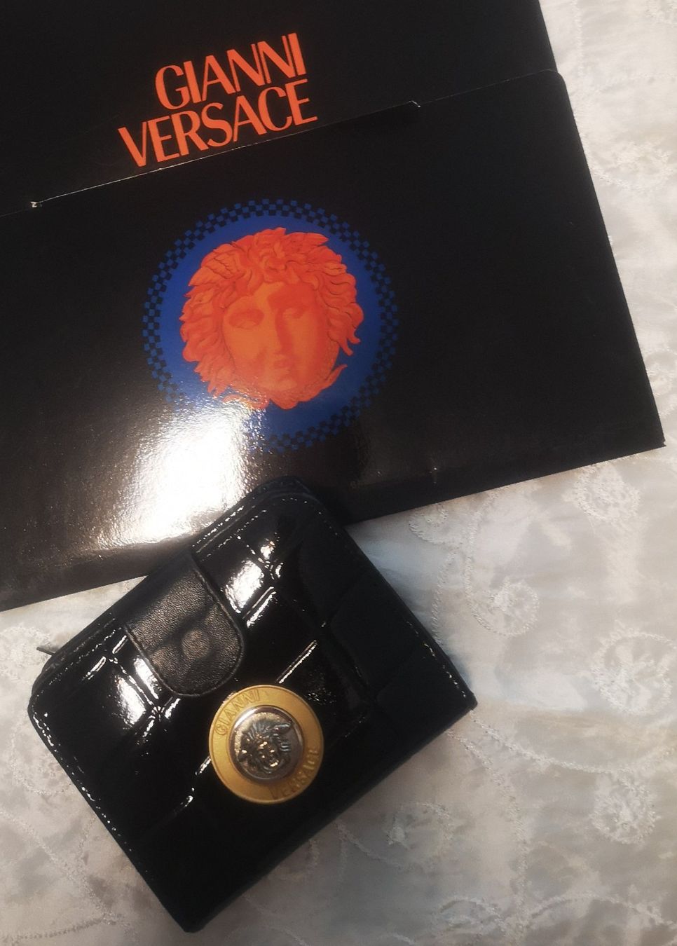 Versace Portamonete: GIANNI VERSACE Lackleder-Portemonnaie – Nuovo (secondo la descrizione) da Derendingen venduto da silverstone1961 2