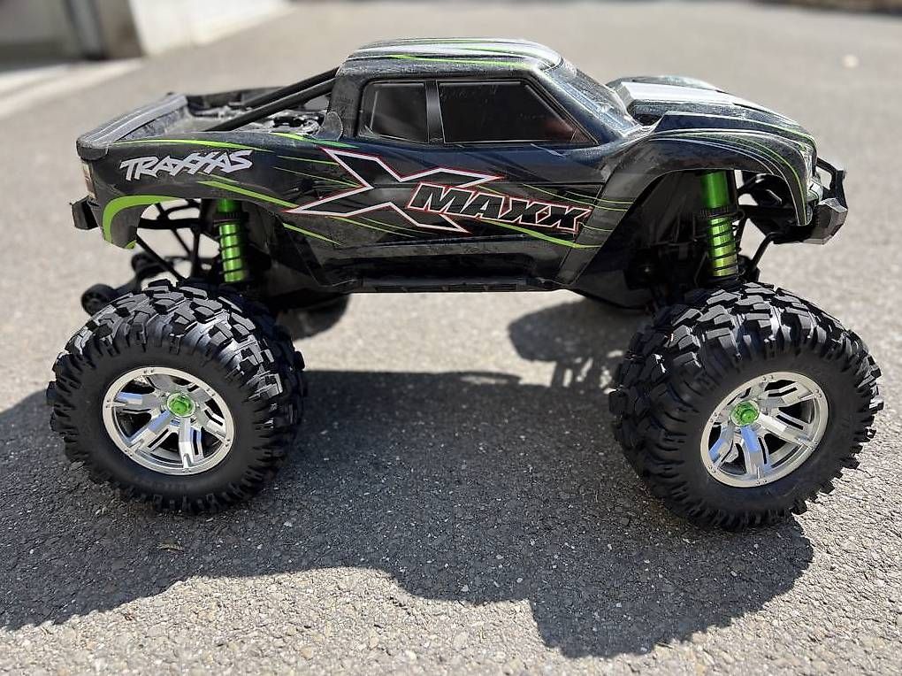 Traxxas RC Modellbau: Magnifique Traxxas X-Maxx 8S – Gebraucht aus epalinges von Misterazz