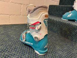 Skischuh Nordica Speedmachine 2 Damen Grösse 24.5 neu