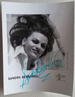 Sandra Bernhard, signiertes Original-Autogramm, 1992