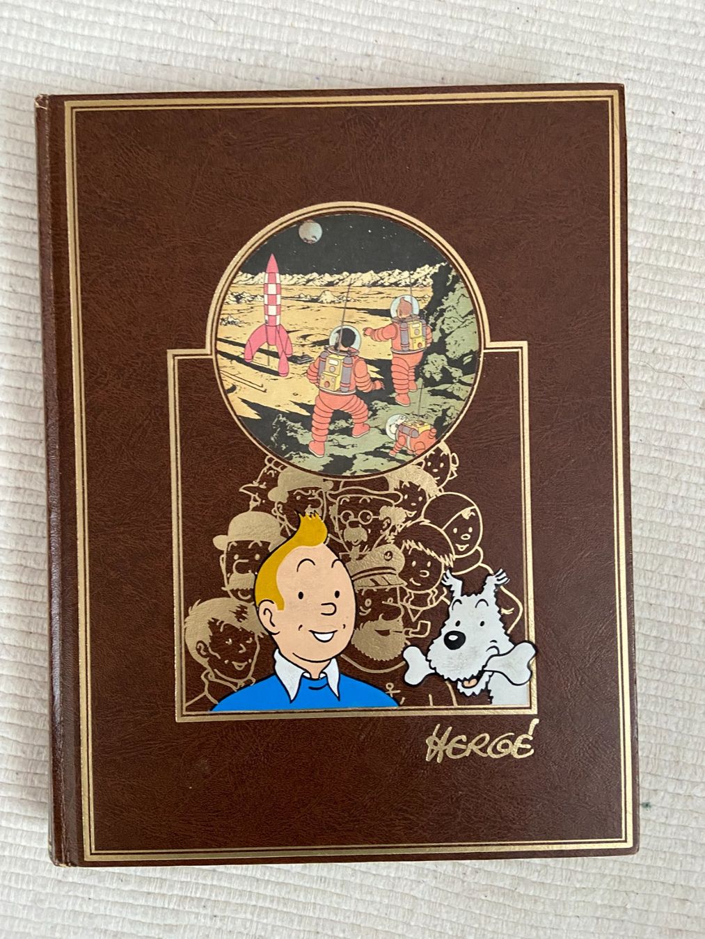 Comics: TINTIN / TOME 8 / EDITION ROMBALDI – Gebraucht aus Corcelles-près-Payerne von 1562Comics