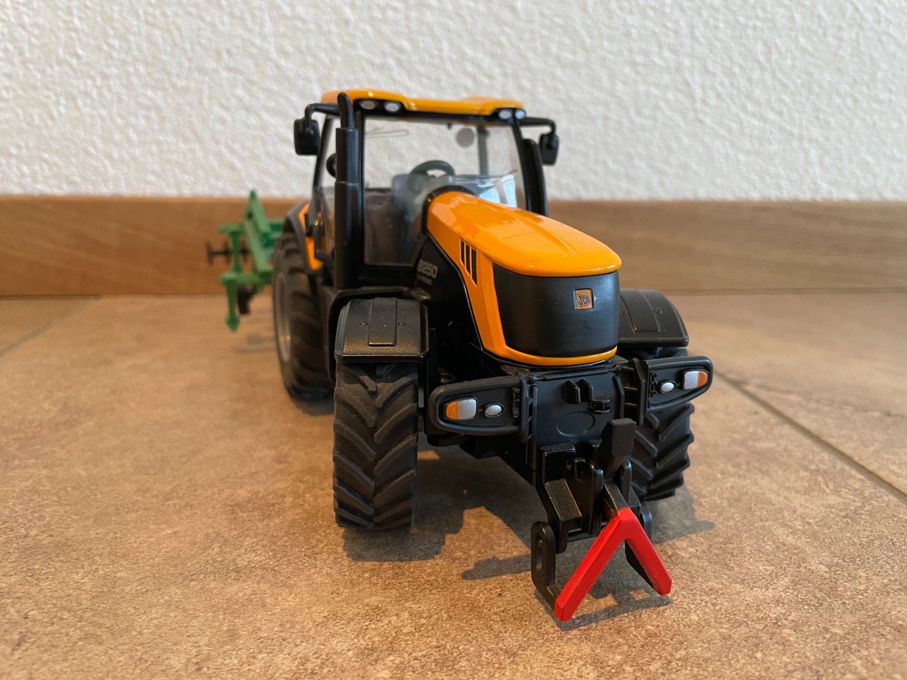 Jcb Trattori: SIKU JCB 8250 mit Schwergrubber – Nuovo e nell'imballaggio originale da Kreuzlingen venduto da Stefan1150 1