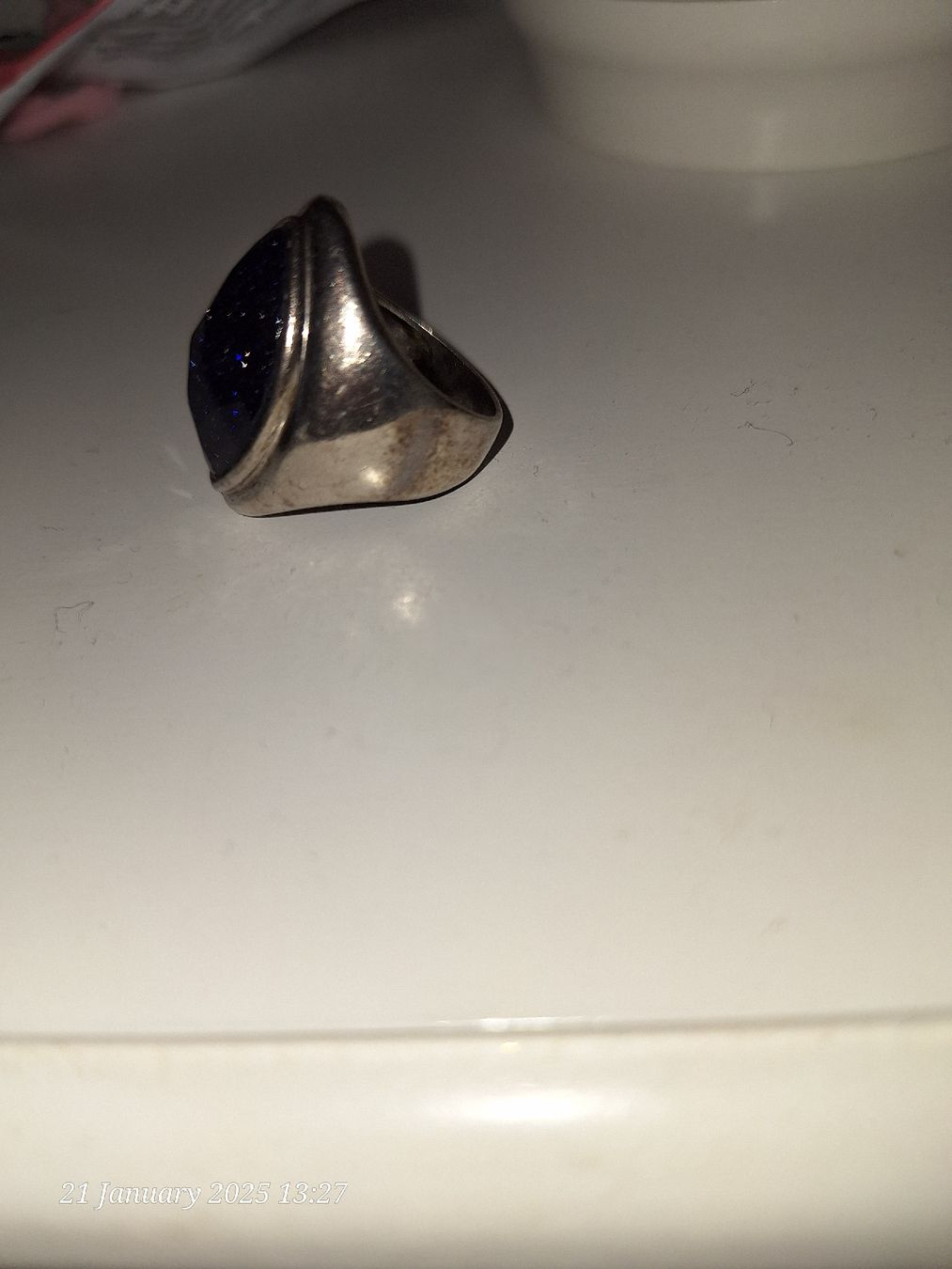 Ringe: Stylish Silver Ring with Black Stone pailetten – Neu (gemäss Beschreibung) aus Marin-Epagnier von Natasa82 1