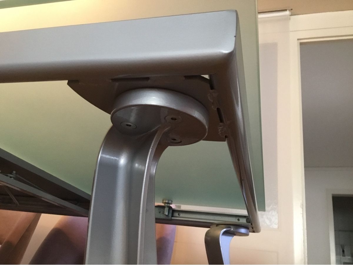 Tavoli: Eleganter Esstisch aus Milchglas! – Usato da Zürich venduto da Odessit 2
