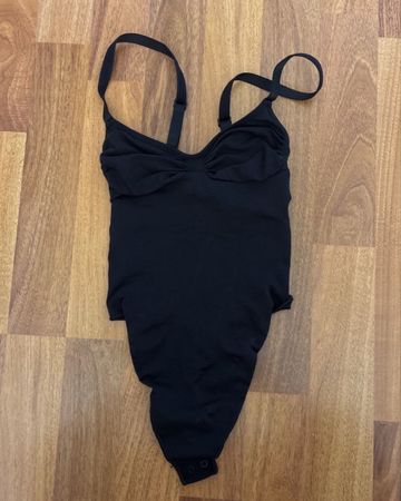 SKIMS Bodysuit black Size S