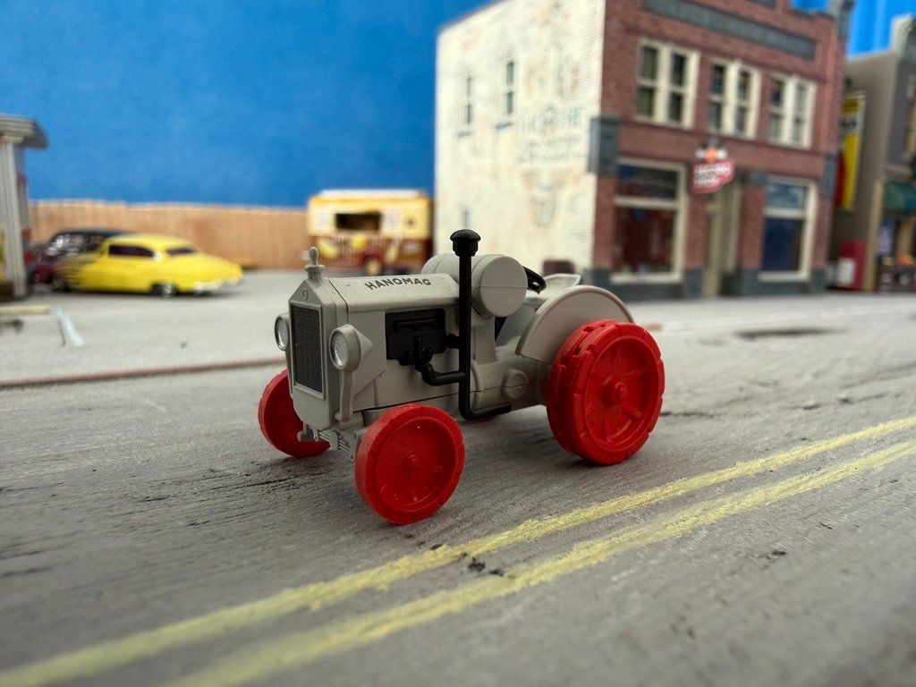 Hanomag Modellini d'auto: Hanomag WD Traktor Wiking H0 1/87 – Usato da Würenlos venduto da SWISSOLDTIMERS