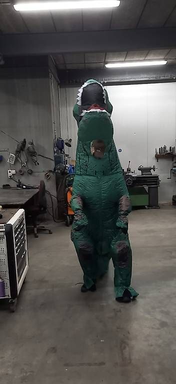 Costumi: Dino Kostüm  – Usato da Kallnach venduto da Xx219
