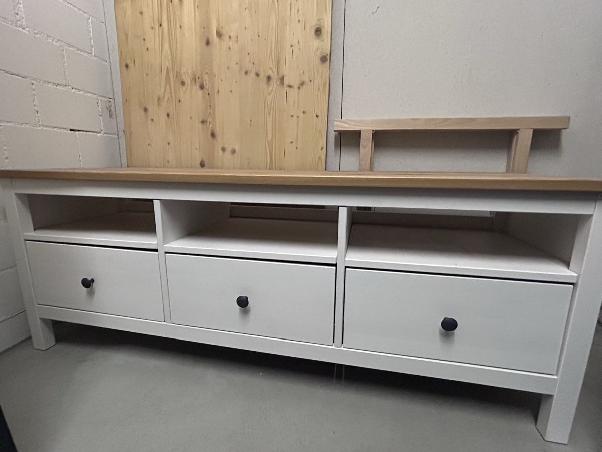Ikea Mobili TV: IKEA Hemnes TV-Bank – Usato da Zürich venduto da anto779