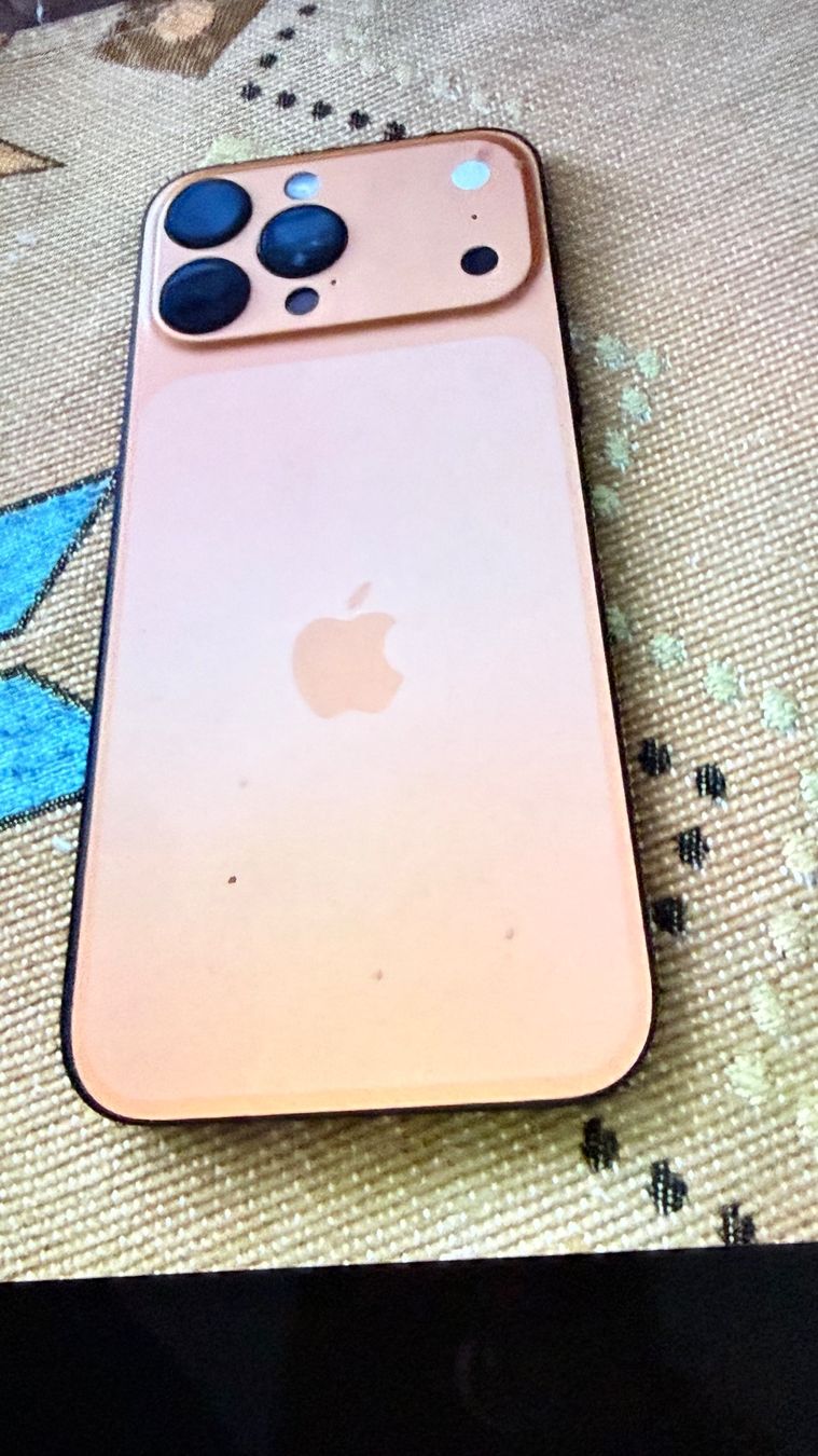 Apple Telefoni cellulari / Smartphones: Apple iPhone 16 pro max 1 TB!!!!Top Zustand – Usato da Kreuzlingen venduto da Fatal02 4