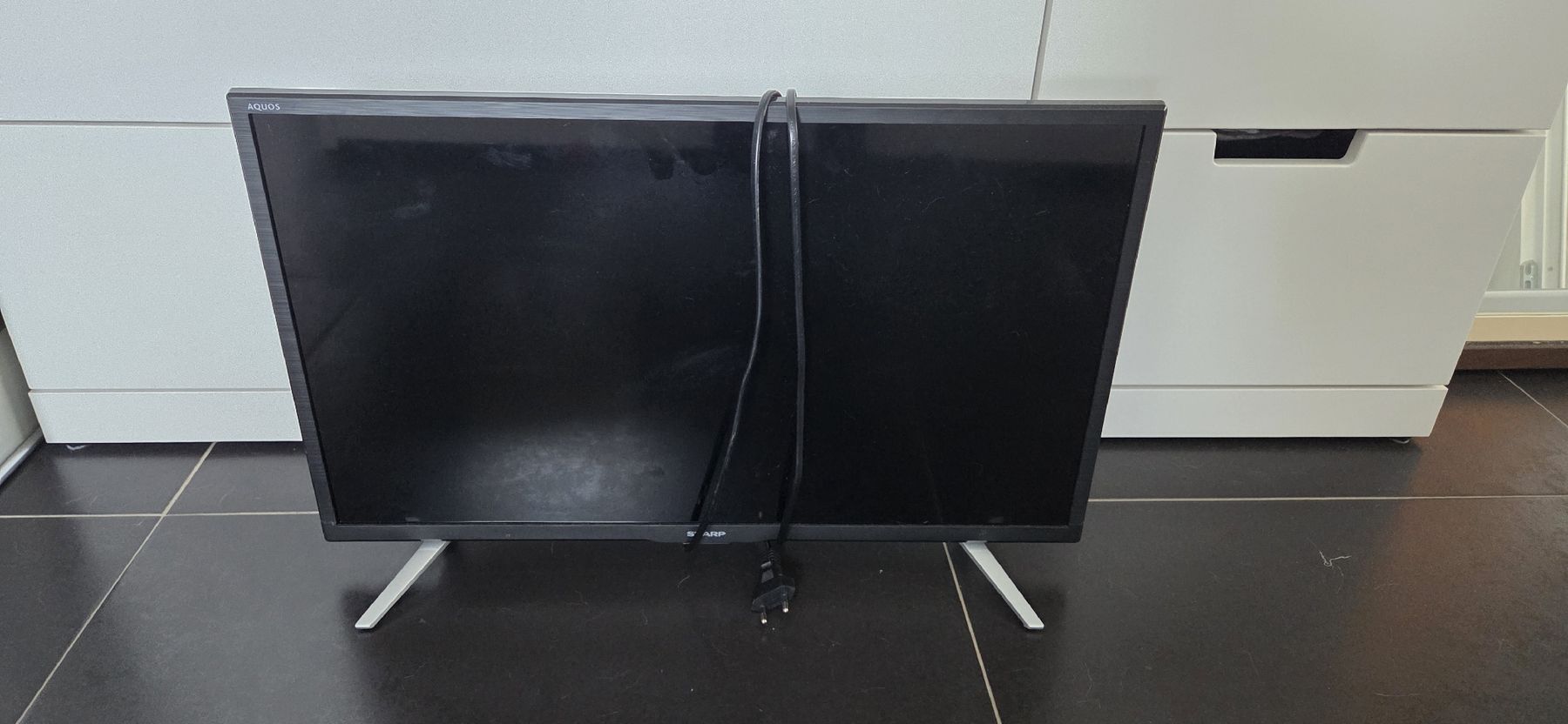 Televisori: Sharp TV mit DVD-Player – Usato da Zetzwil venduto da Rose050