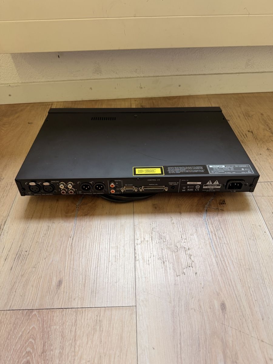 Tascam Lettore multimediale & Streamer: Solid-State CD/Audiorecorder Tascam SS-CDR200 – Usato da Landschlacht venduto da Philipp_01 1