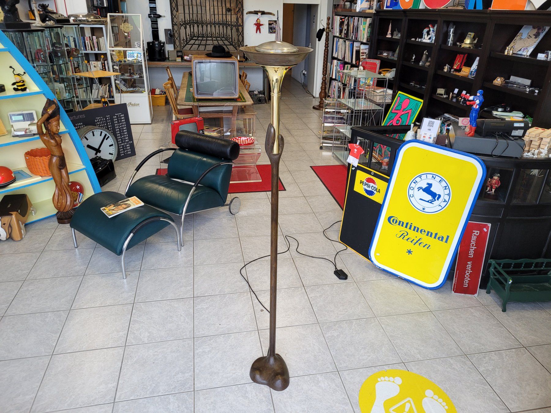 Lampade: Bronze Messing Fackelträger Olympia Stehleuchte Deckenfluter – Usato da Nottwil venduto da Wondewa-Shop 4