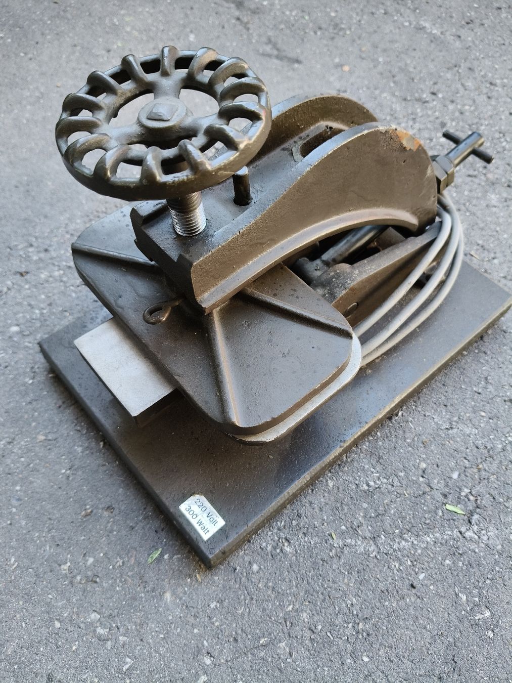 Toutes les machines: Elektrisches Vulkanisiergerätk – D'occasion à Schönenwerd par Ph75 1
