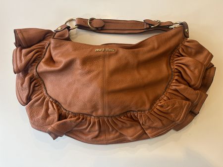Miu Miu Umhängetasche 👜 Leder rostbraun 