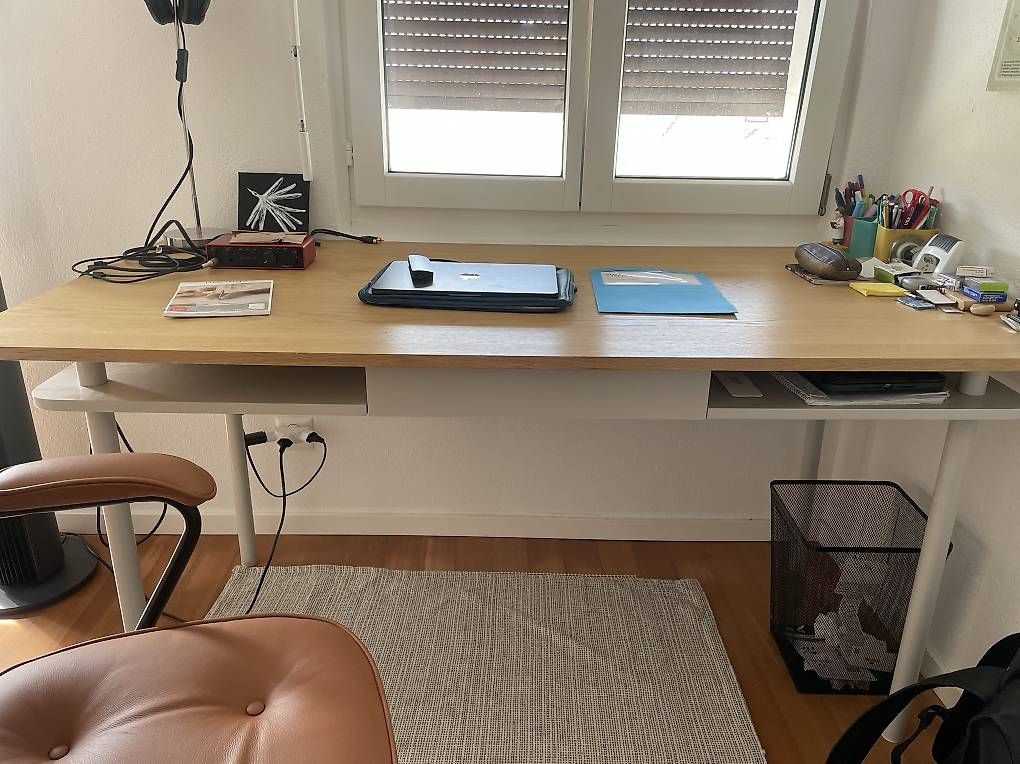 Scrivanie: Bureau  – Usato da Nyon venduto da Consmaggy
