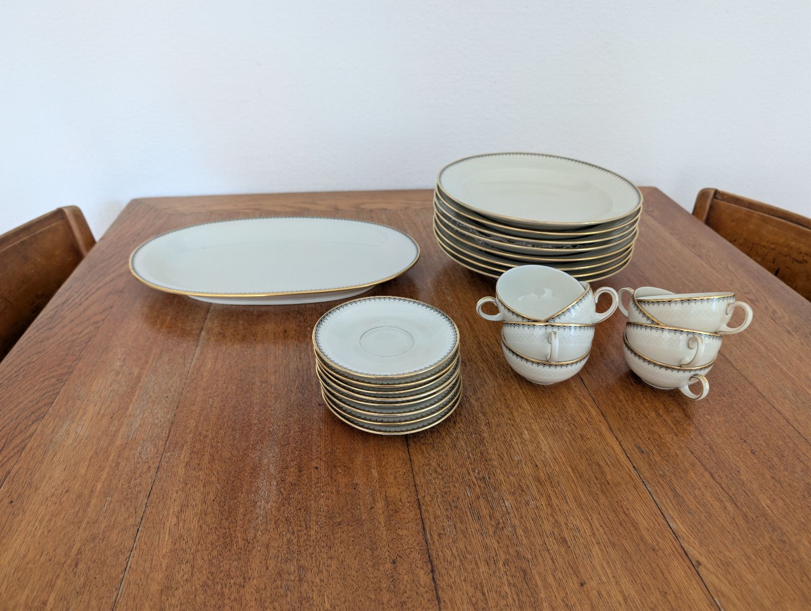 Eschenbach Set di piatti: Eschenbach Roswitha Kaffeeservice /Geschirr goldrand – Usato da Bern venduto da sko_mvy5