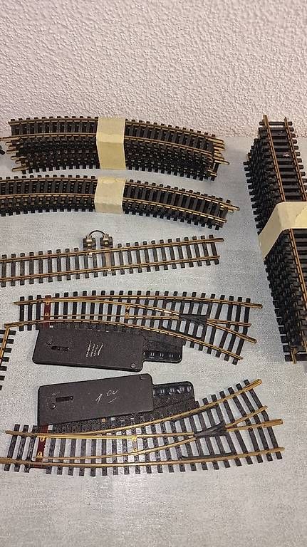 Fleischmann Modellini di ferrovie: FLEISCHMANN H0, Gleis-Konvolut – Usato da Hasle LU venduto da luc_9pxg 2