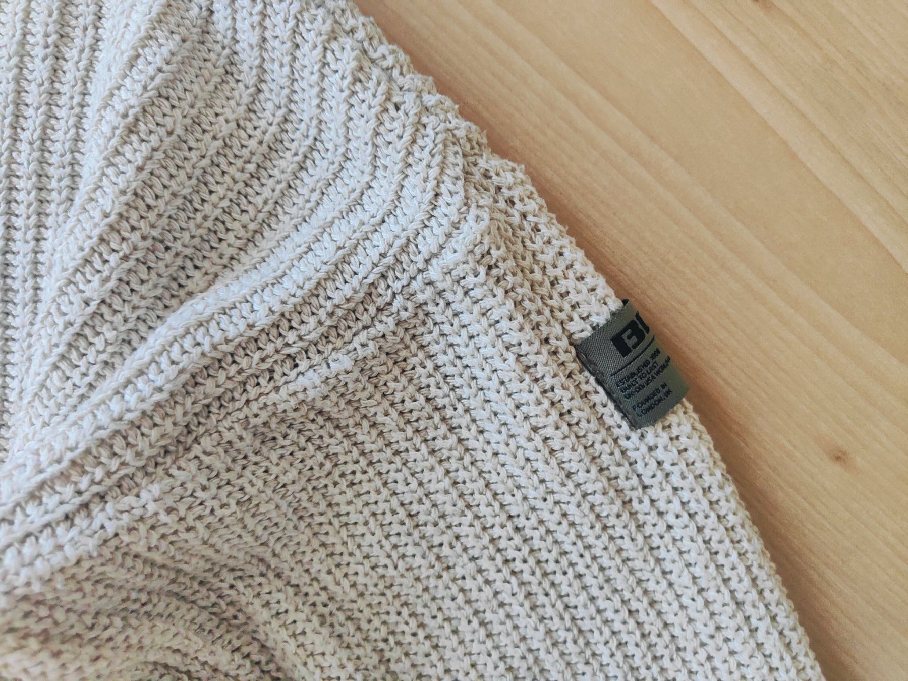 Maglioni & Felpe: Original BDG Strickpullover in Beige, Grösse L, unisex – Usato da Lichtensteig venduto da legasto08 1