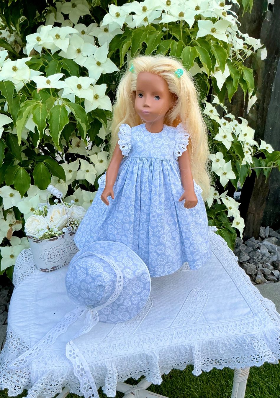 Poupées: WUNDERSCHÖNES PUPPENKLEIDCHEN – D'occasion à Zell LU par Silvermemory 3