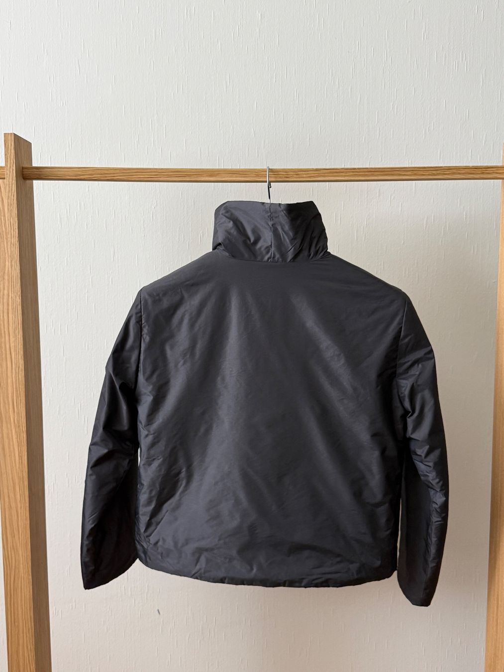 DKNY Jacken: Vintage DKNY Active Übergangsjacke Schwarz - Gr. M – Gebraucht aus Zürich von nt7 4