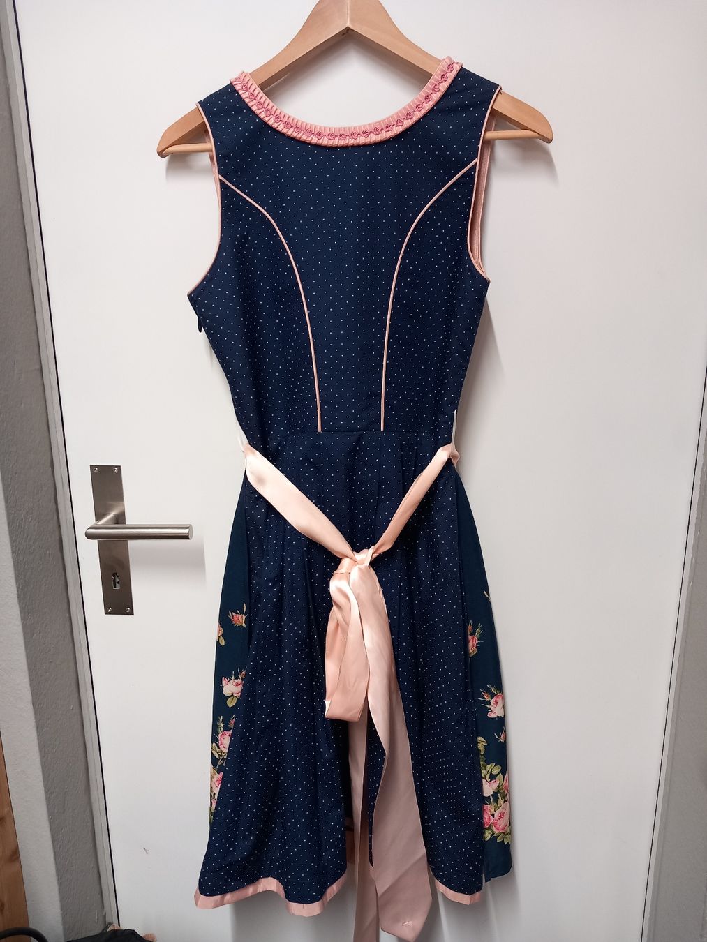 Vestiti: Wunderschönes MarJo Dirndl Gr. 36 – Usato da Gwatt (Thun) venduto da umwelt-brocki 4