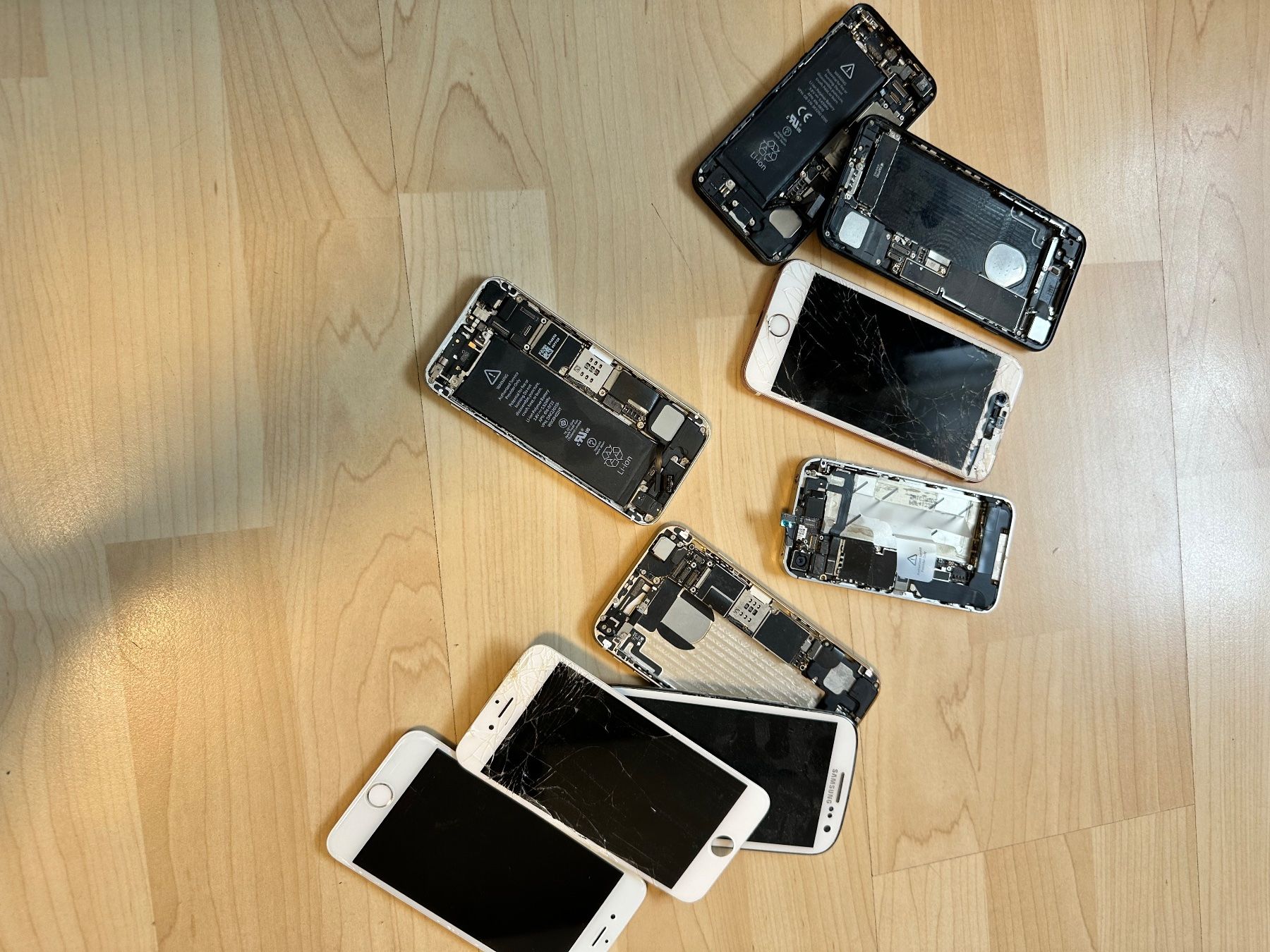 Telefoni cellulari / Smartphones: Alte Handys – Usato da niederhasli venduto da rami016