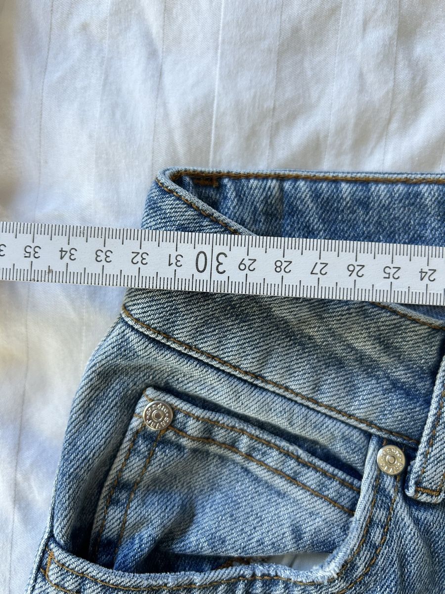 Sandro Jeans: Jeans Sandro coupe large taille 36 bleu clair usé – Usato da Lully VD venduto da Garance040 3