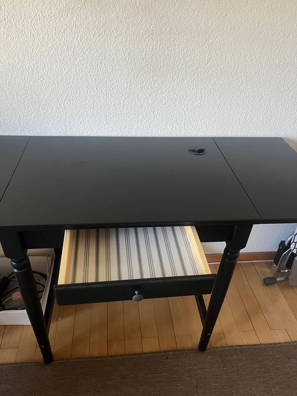 Ikea Tavoli: Schreibtisch / Klapptisch INGATORP von Ikea – Usato da Luzern venduto da JuliaSecondhand 1
