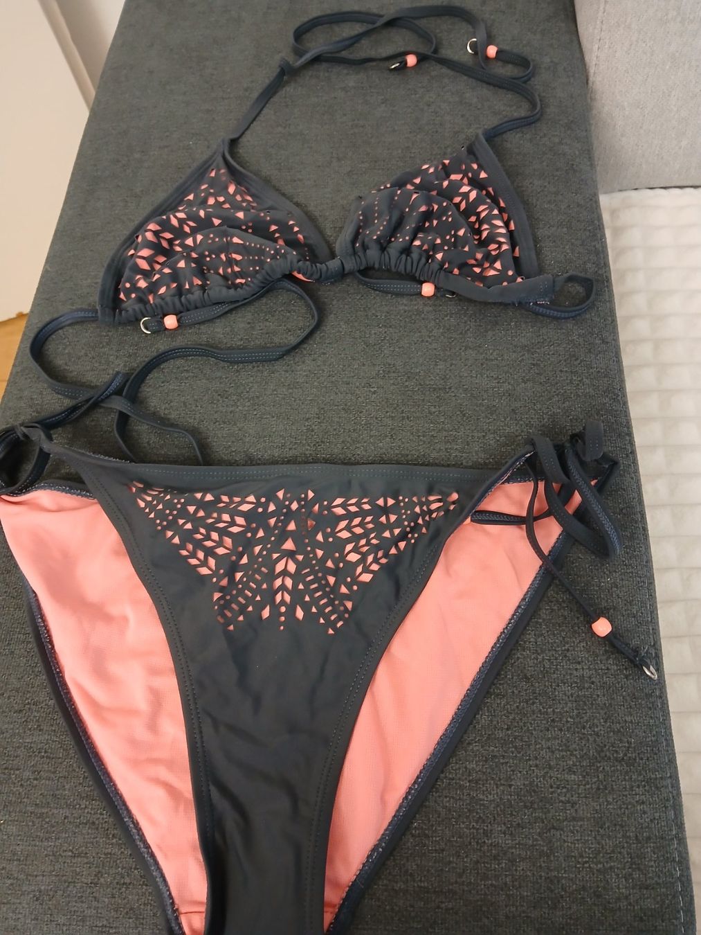 Costumi da bagno & Bikini: 4 Stk Sommer Bikini Set Grösse L - Pink Spitze – Usato da Glattbrugg venduto da fin_66d8 4