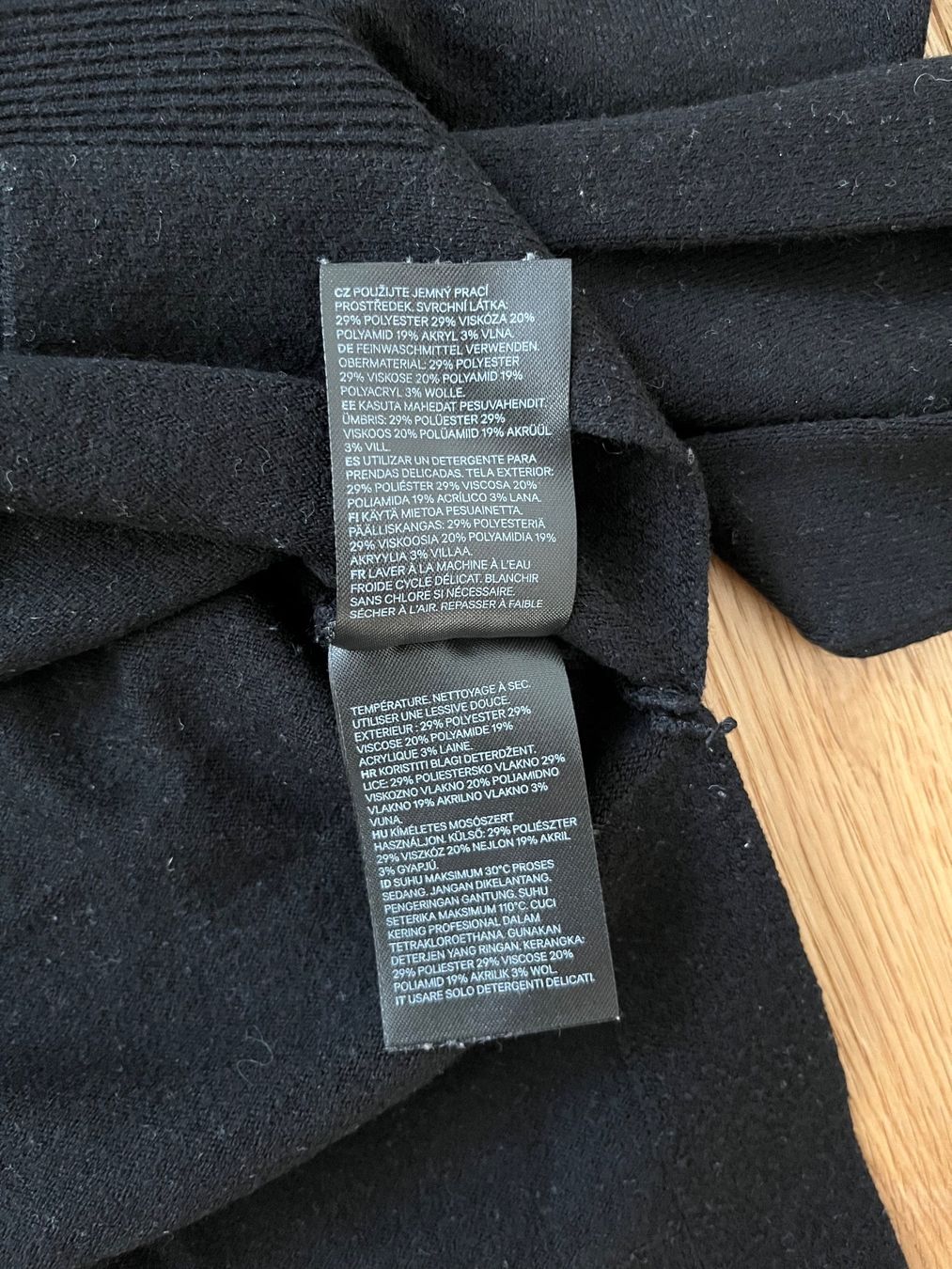 H&M Maglioni & Felpe: H&M Hoodie, Gr. M – Usato da Interlaken venduto da fbnscl 2