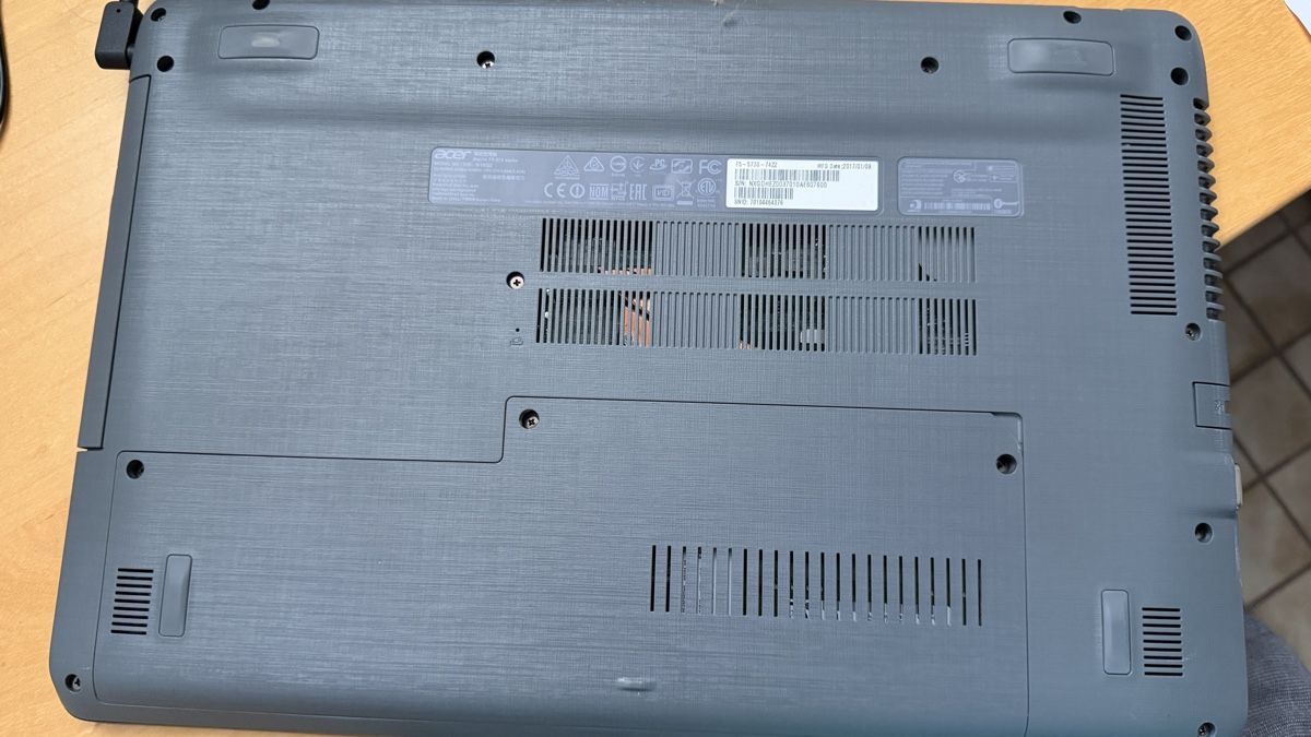 Acer Portables: Acer Aspire F 15 – D'occasion à Oftringen par Siblo 3