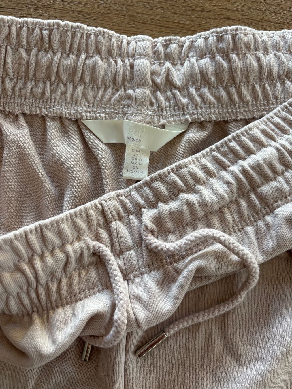 H&M Pantaloni: H&M Shorts Gr. L Beige Neu – Usato da Münchwilen TG venduto da DieVierVilas 1