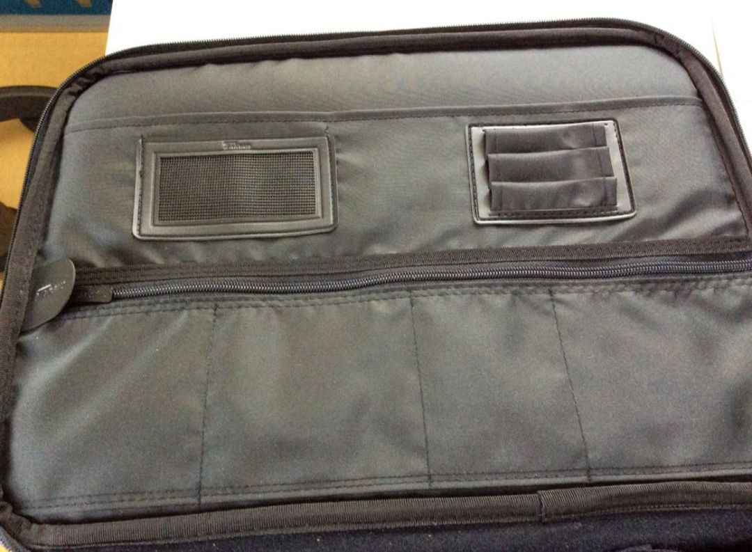 Borse: Laptop Tasche – Usato da Binz venduto da julijuli 1