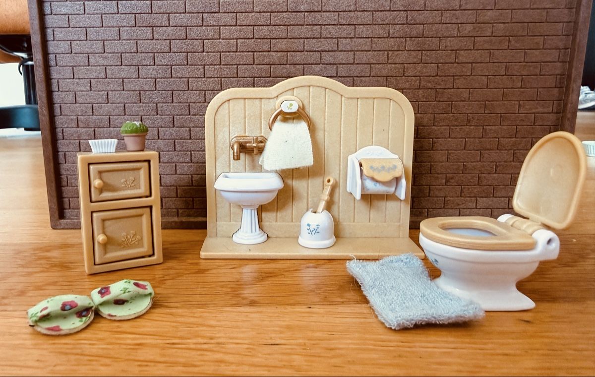 Sylvanian families Giocattoli: Sylvanian Families: Ensemble de toilettes – Usato da Grand-Lancy venduto da Roteli76