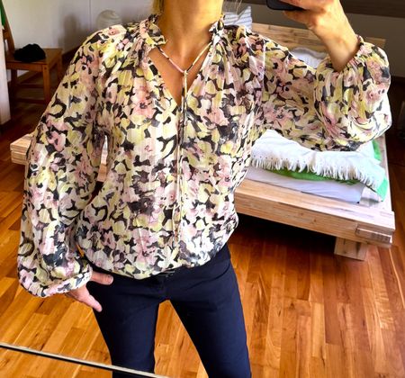 H&M Plissee Bluse Trompetenärmel bunt S/M Leo Blumen