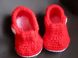 Babyschuhe Hand gehäkelt