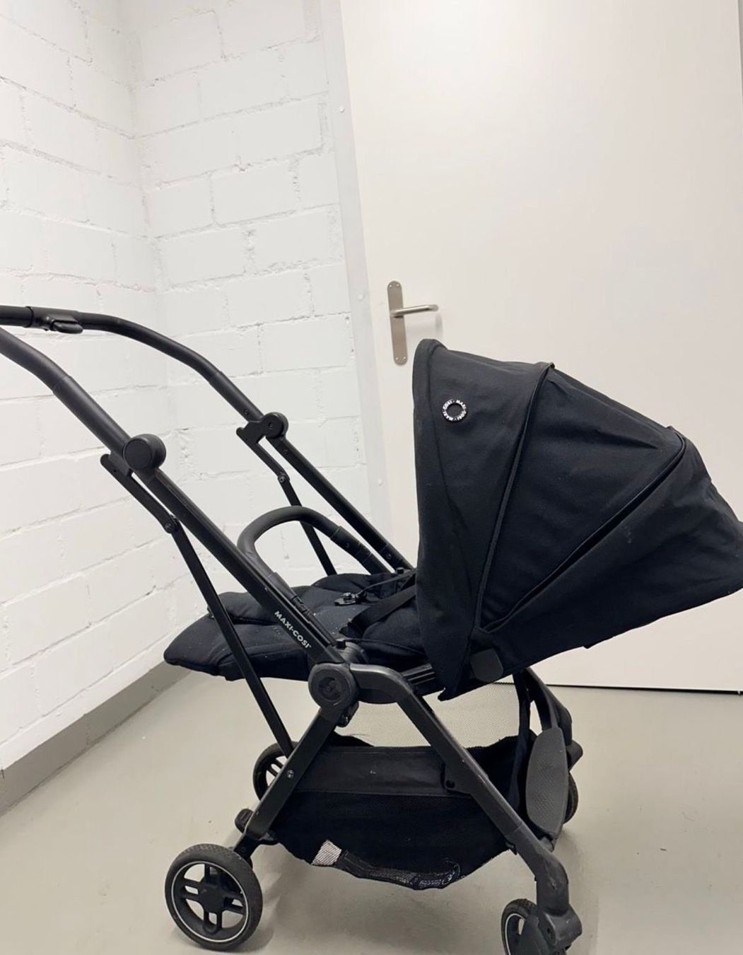 Accessori per carrozzine: Maxi-Cosi Leona Buggy, Schwarz, Reisebuggy – Usato da Horgen venduto da Vladi