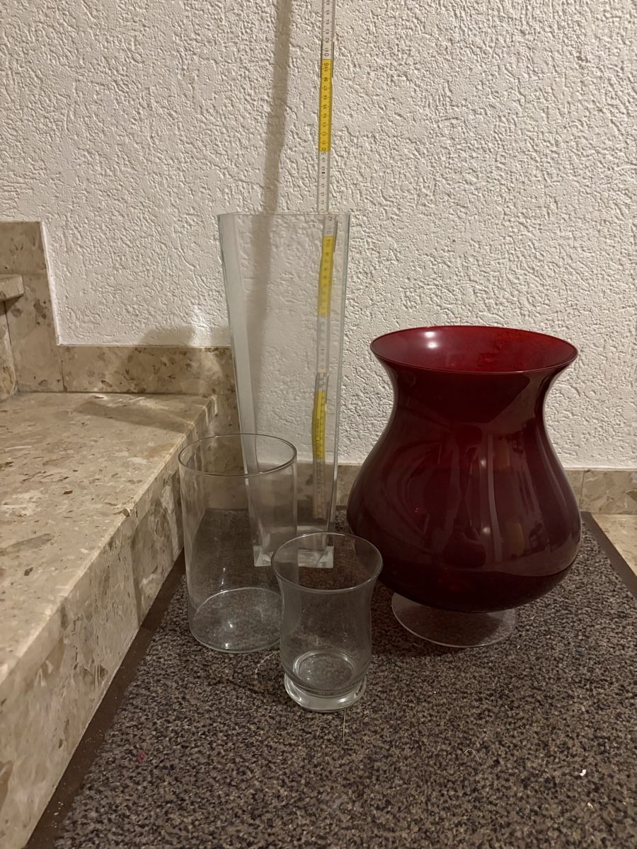 Vasen & Gefässe: Verschiedene Vasen aus Glass – Gebraucht aus Neuägeri von mai_9nd6