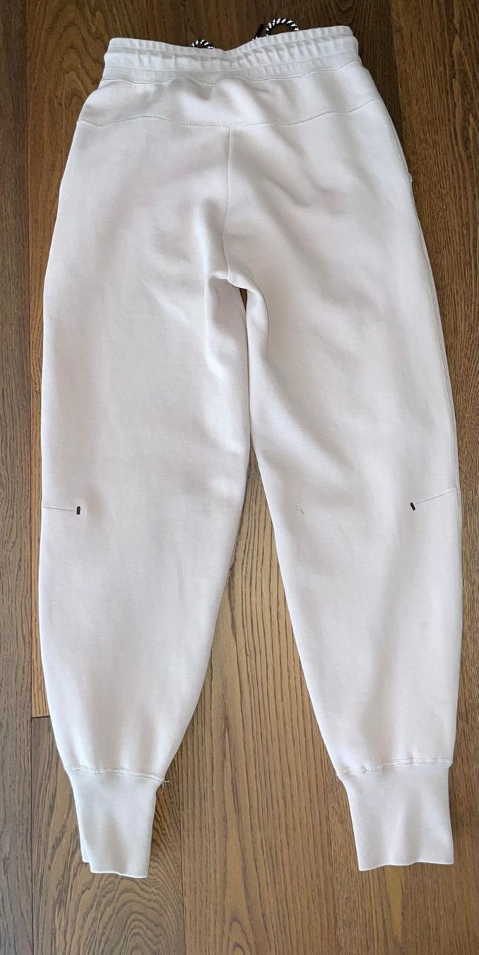 Nike Pantaloni: Nike Tech Fleece Hose Beige XS – Usato da Wädenswil venduto da Bargy 2