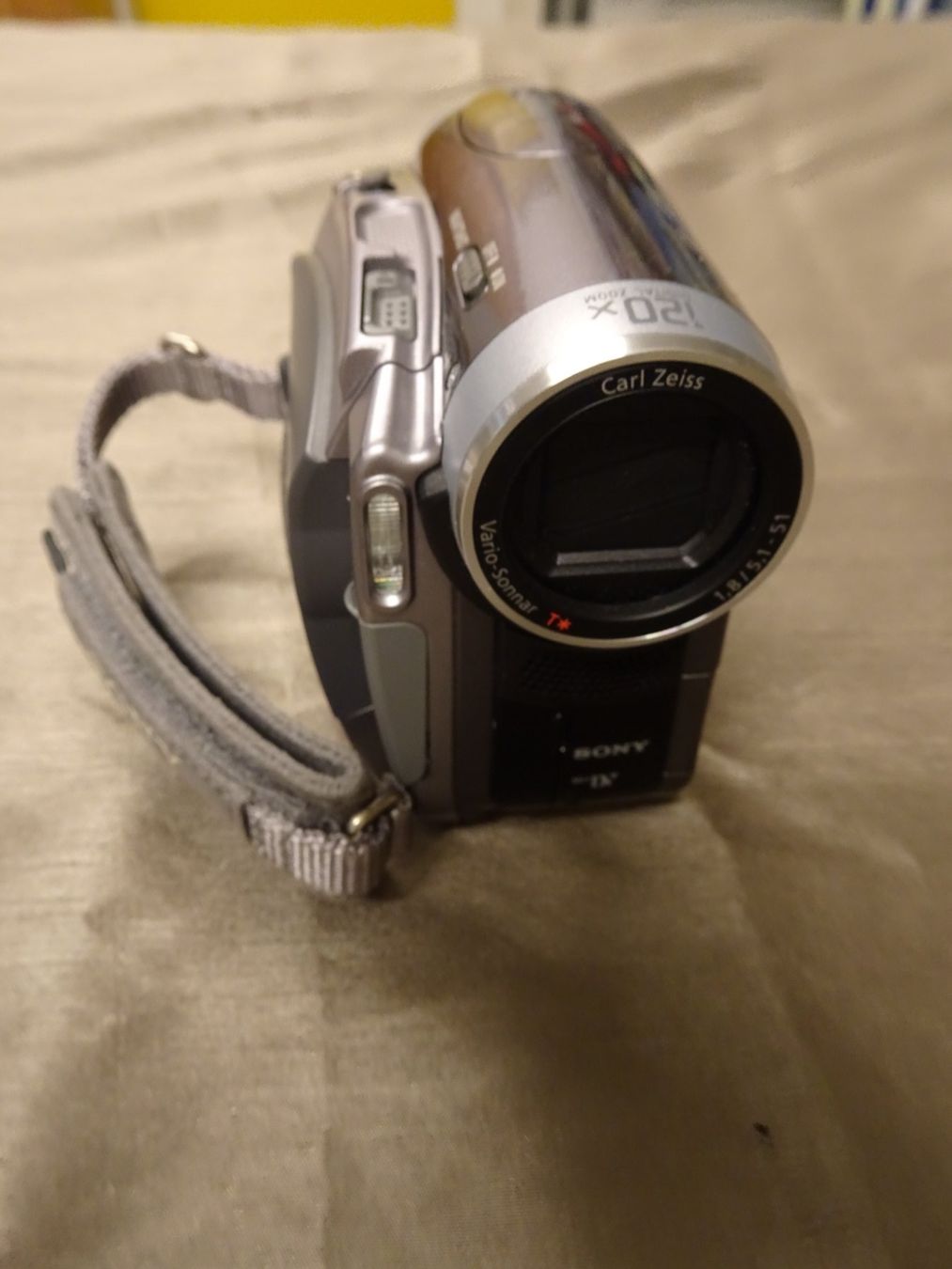 Sony Caméscopes: Sony Handycam DCR-HC90E PAL – D'occasion à Oberwangen b. Bern par est_d8gf 3