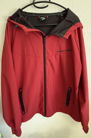 Superdry Jacke rot Grösse XXL (3XL)neuwertiger Zustand