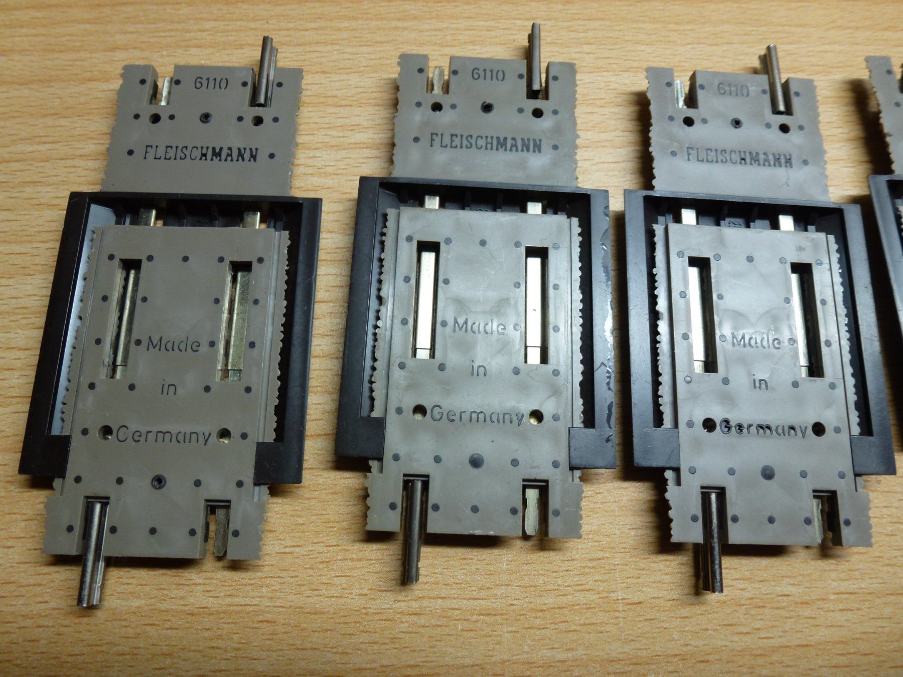 Fleischmann Modellini di ferrovie: Fleischmann H0 Profigleis 6x6110 – Usato da Hombrechtikon venduto da Se9 7