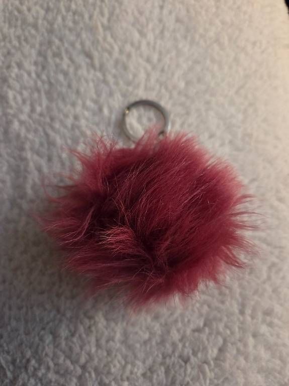 Portachiavi: Porte-clés UGG rose - envoi GRATUIT  – Usato da Petit-Lancy venduto da ZazouB