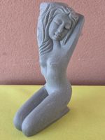 Sandstein Frauenskulptur 20cm