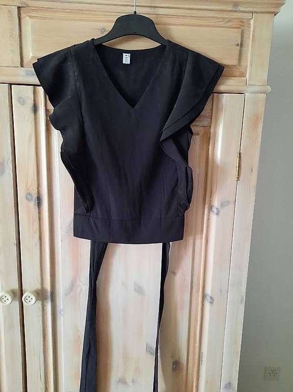 Blusen: Damenbluse Chicwish Gr. 36 – Gebraucht aus Langendorf von schnuddel90