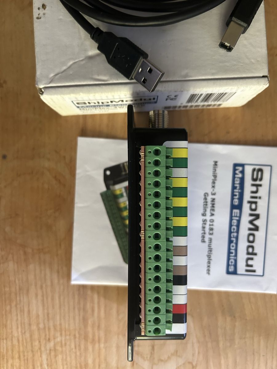 Navigatori: ShipModul Multiplexer MiniPlex-3WI-N2K neuwertig – Usato da Uetikon am See venduto da lemon-slice