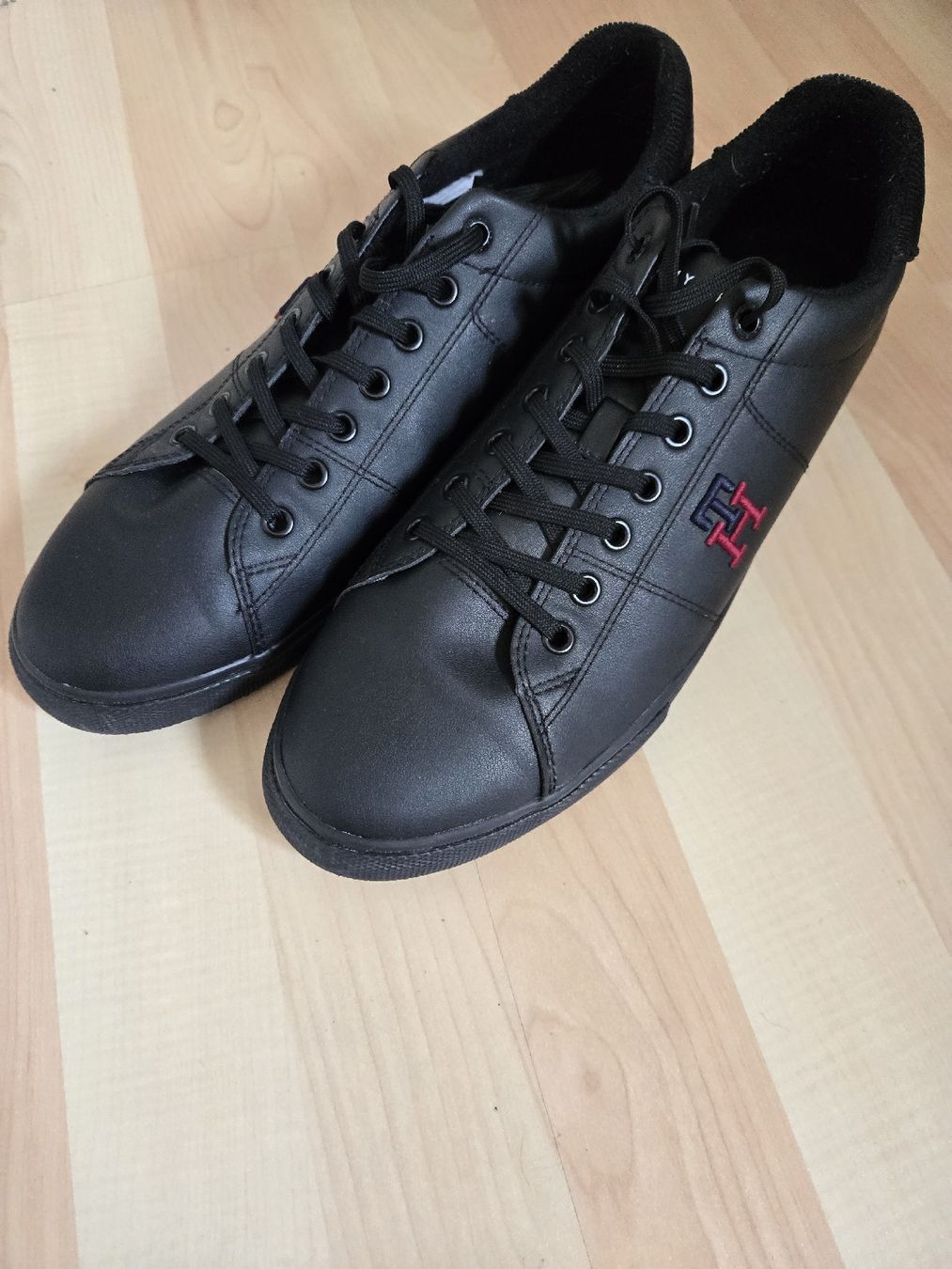 Herrenschuhe: Chaussures Tommy Hilfiger 43 neuves – Neu (gemäss Beschreibung) aus La Chaux-de-Fonds von tuoro25 1