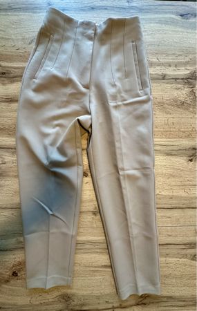 Zara Hose